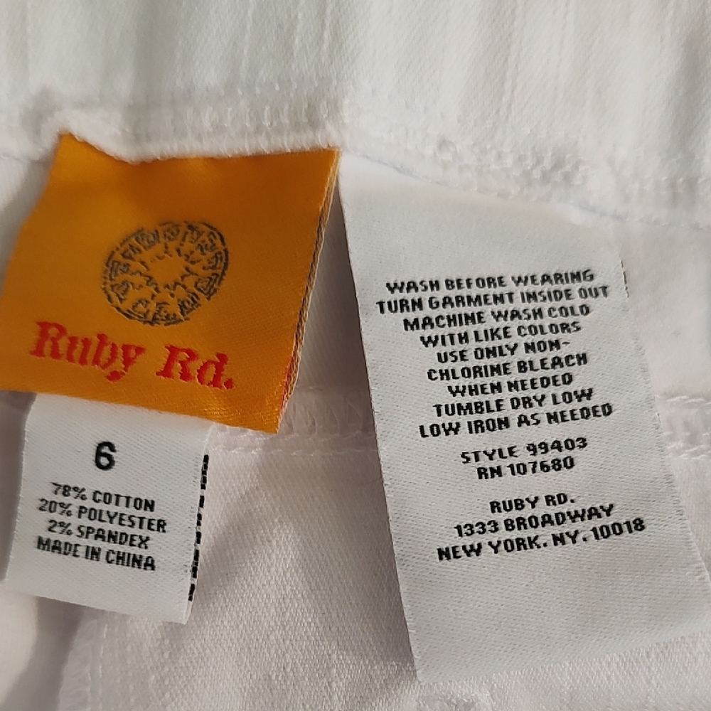 Ruby Rd. White Skinny Jeans - Picture 4 of 7